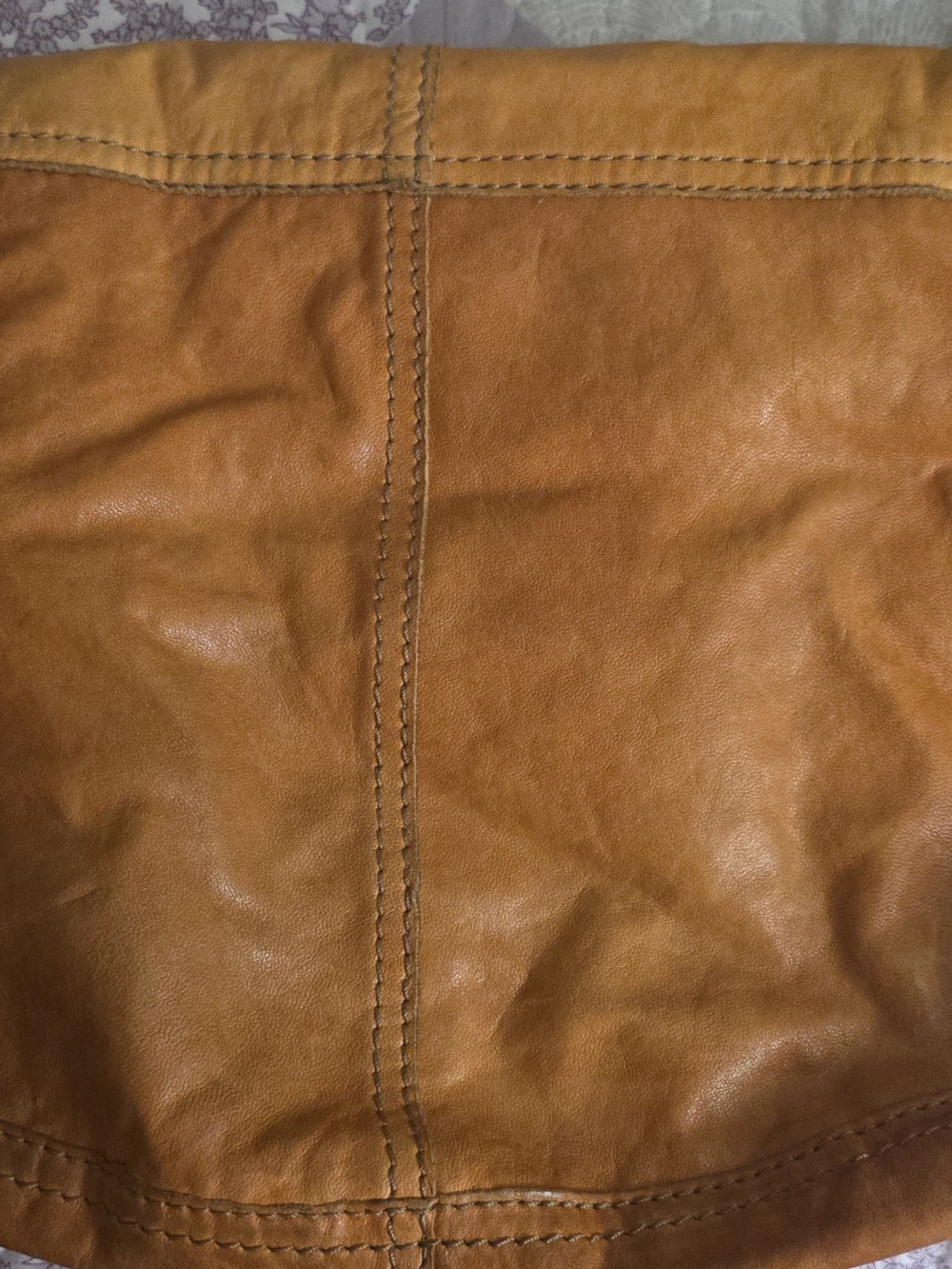 LUCKY Hobo Real Leather Shoulder Bag in Tan - Picture 8 of 15